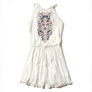 Hollister Women’s White Halter-Neck Floral Detailed Romper
